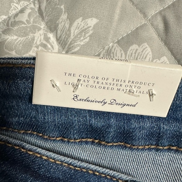 JUDY BLUE NWT Lemon Patch High Waist Skinny Jeans, Size 18W (v) - Picture 9 of 9